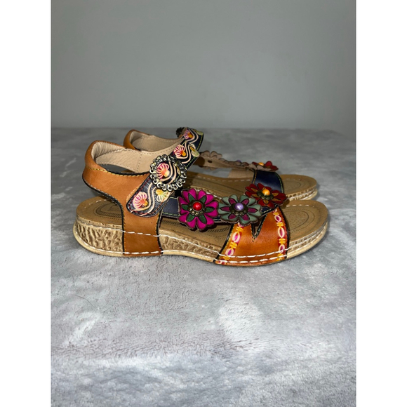 L'ARTISTE Shoes - Women's L'ARTISTE Brown Navy Floral Leather Sandals Size 6-36